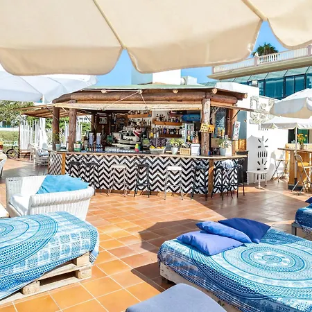 Club Paraiso Near Hard Rock By Interhome Apartment